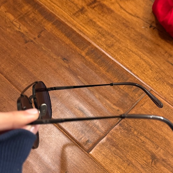 Ray-Ban Dark Lens Round Sunglasses main image 3